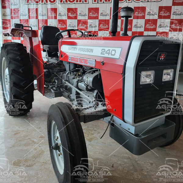 MF 240 (2WD, 50HP) - Image 2
